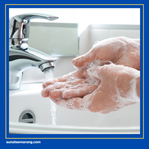 Cara Membersihkan Kotoran Bekas Sunat 