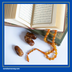 Cara Sunnah Makan Kurma 